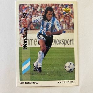 RARE LEO RODRIGUEZ ROOKIE WORLD CUP CARD.  MINT!!!